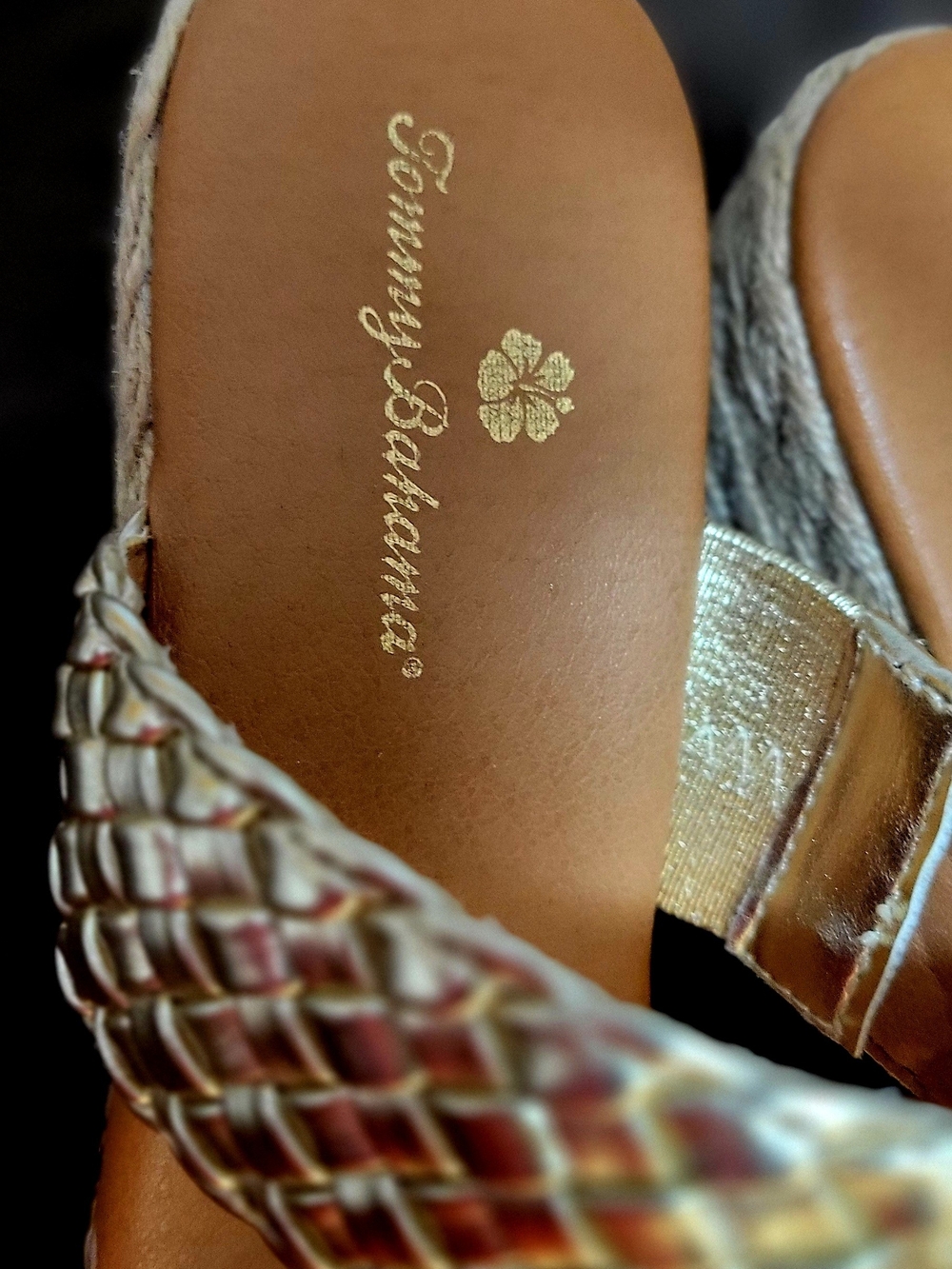 Tommy Bahama Gold Woven Slide Sandals - Women Size 7.5